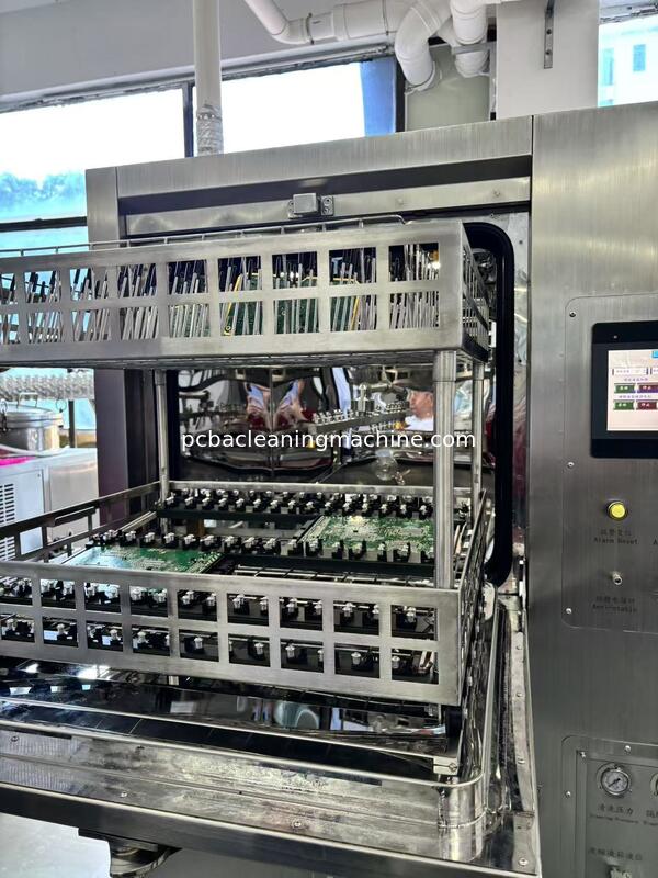 रासायनिक सफाई एजेंट SME-5600T का उपयोग करके PCBA पर लगे दाग हटाएँ मुख्य अनुप्रयोग कार इलेक्ट्रॉनिक्स PCBA सैन्य PCBA एयरोस्पेस PCBA दूरसंचार PCBA चिकित्सा उपकरण PCBA डिजिटल मीटर PCBA मशीन