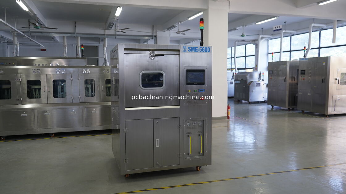 गैस दबाव रेंज 0.4-0.6Mpa पीसीबी सफाई मशीन सफाई प्रक्रिया सफाई इलेक्ट्रॉनिक असेंबली लाइनों के लिए सफाई परिणाम सुनिश्चित करता है